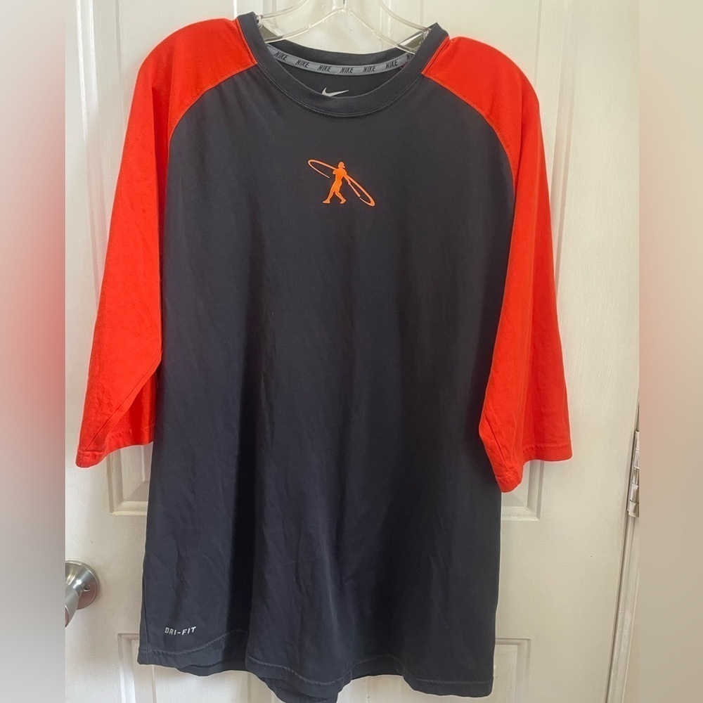 Nike Dri Fit Baseball T-shirt quarter Sleeve. Unisex  size Large